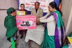 Sewing-Machine-Distribution-31